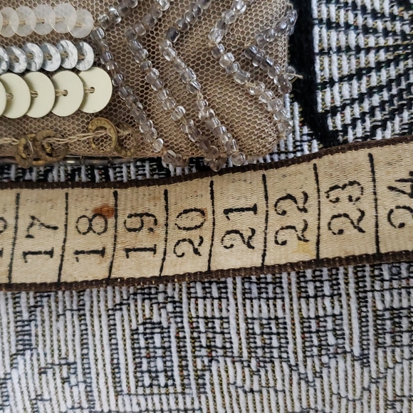 🌲Accessorize hand sequined potlis. - Picture 8 of 8